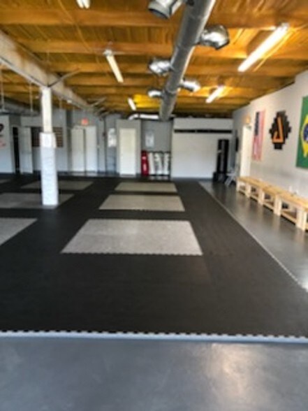 More Photos Of 828 Highway 90, Bay Saint Louis Freestanding For Lease