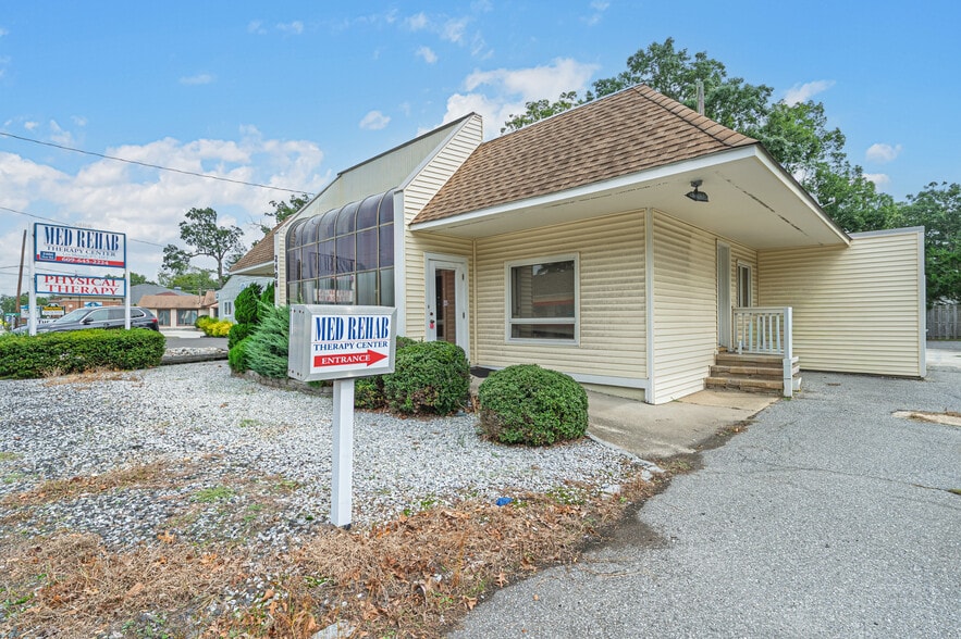 More Photos Of 2406 New Rd, Northfield Office For Sale