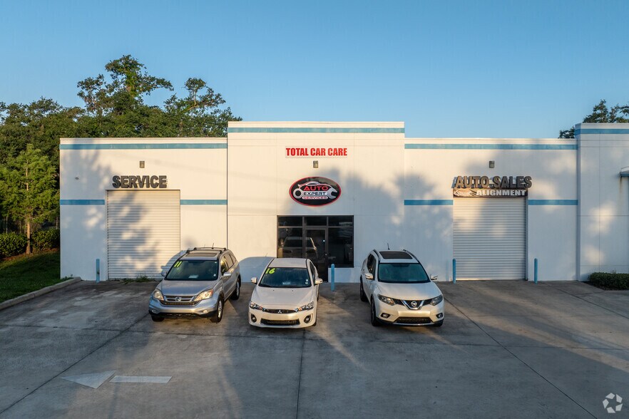 More Photos Of 2618 Sanford Ave, Sanford Freestanding For Lease