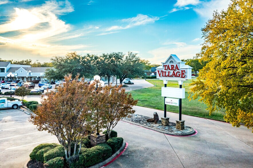 More Photos Of 1009-1101 Cheek Sparger Rd, Colleyville Unknown For Lease