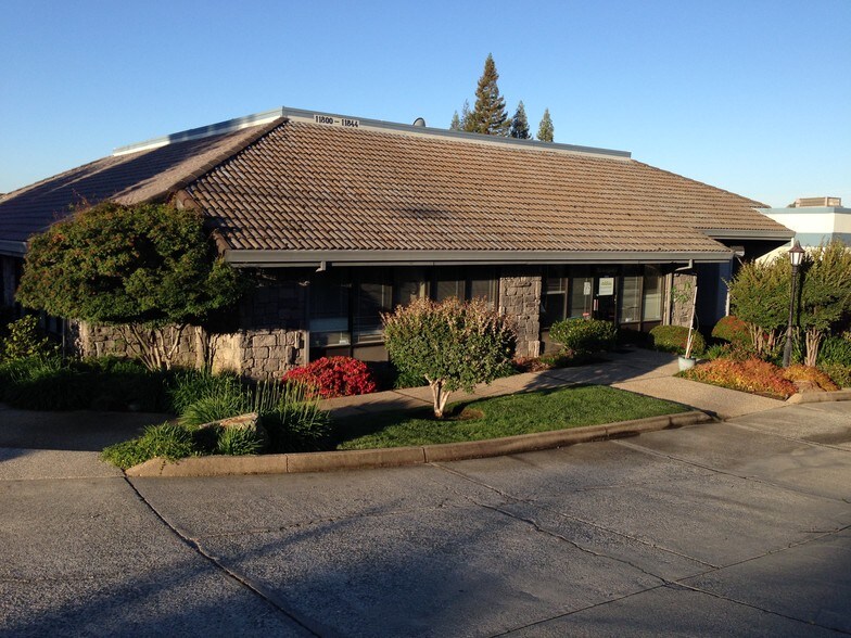 Primary Photo Of 11800-11844 Kemper Rd, Auburn Light Manufacturing For Lease