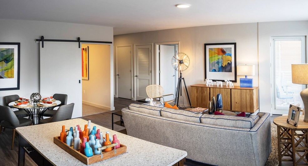 More Photos Of 11830 Sunrise Valley Dr, Reston Apartments For Lease