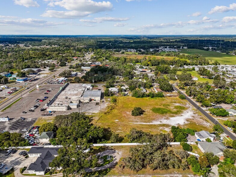 More Photos Of 3402 W Baker St, Plant City Supermarket For Sale