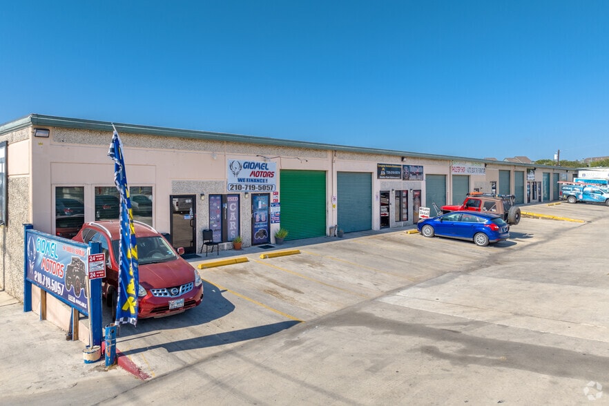 More Photos Of 10415 Perrin Beitel Rd, San Antonio Unknown For Lease