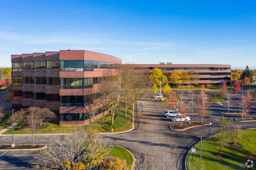 Primary Photo Of 1660 Feehanville Dr, Mount Prospect Medical For Lease