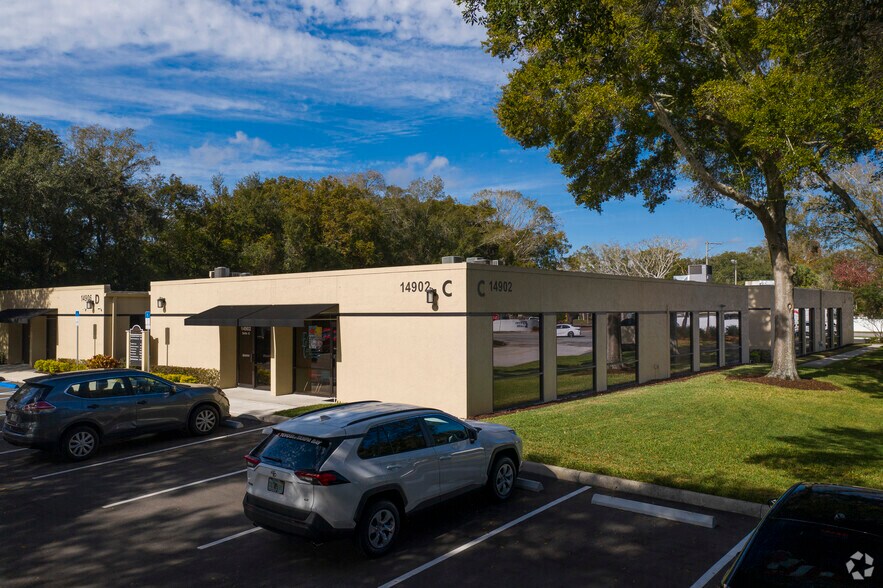 More Photos Of 14902 Winding Creek Ct, Tampa Medical For Lease