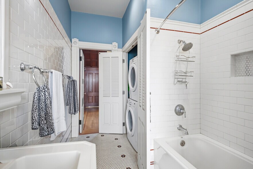 More Photos Of 1833 Clinton Ave, Alameda Apartments For Sale