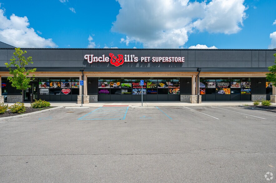 More Photos Of 3091 S US 421, Zionsville Storefront For Sale