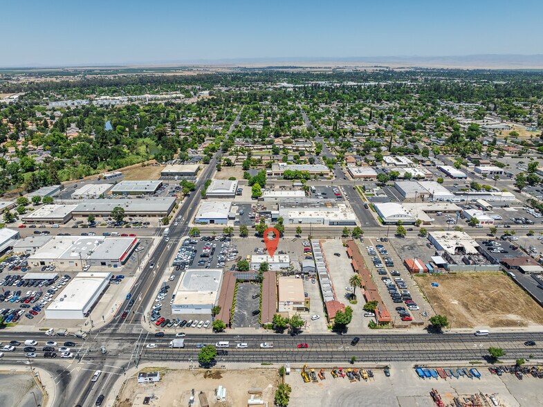 More Photos Of 1450 W Main St, Merced Auto Repair For Sale