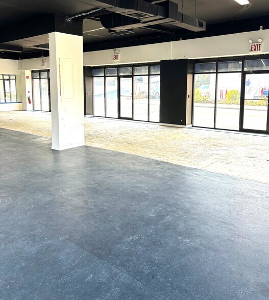 More Photos Of 601 N Main St, Port Chester Storefront Retail Office For Lease