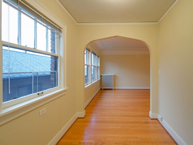 More Photos Of 416 Summit Ave E, Seattle Apartments For Sale