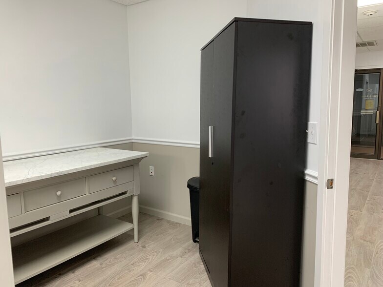 More Photos Of 348-350 Park St, North Reading Office For Lease