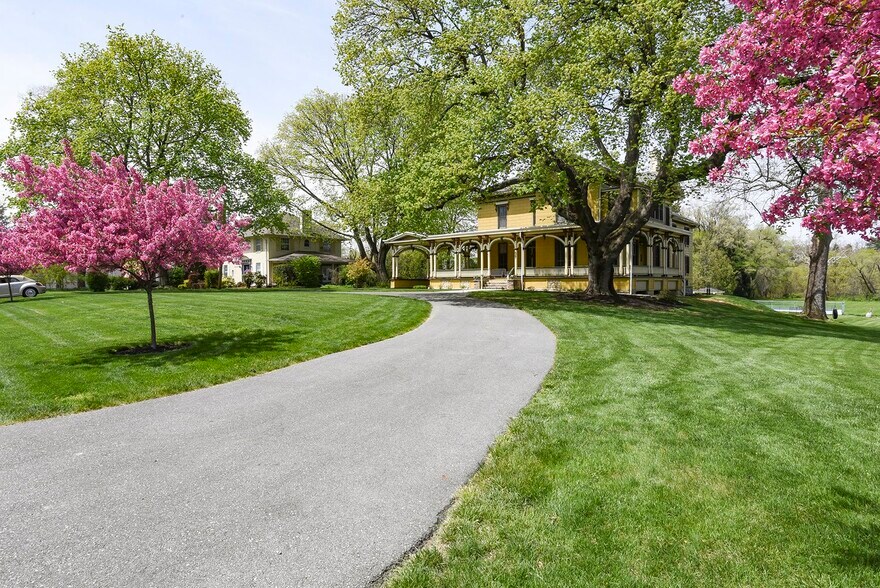 Primary Photo Of 827 Philadelphia Ave, Chambersburg Specialty For Sale