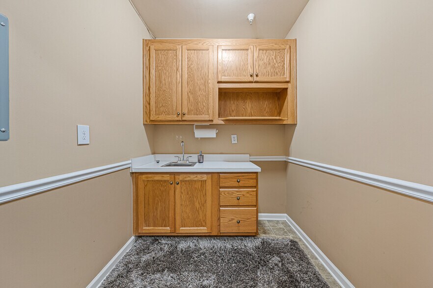 More Photos Of 3459 Acworth Due West Rd NW, Acworth Office For Sale