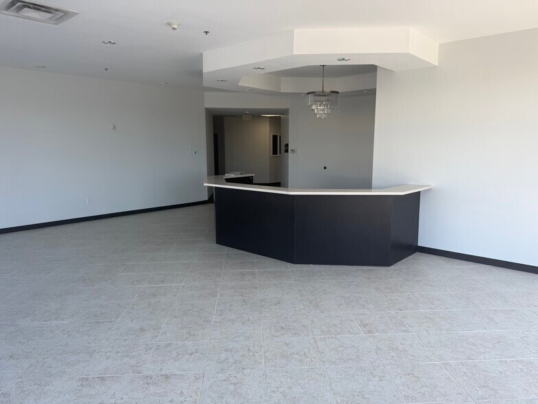 More Photos Of 2151 North Bend Rd, Hebron Freestanding For Lease