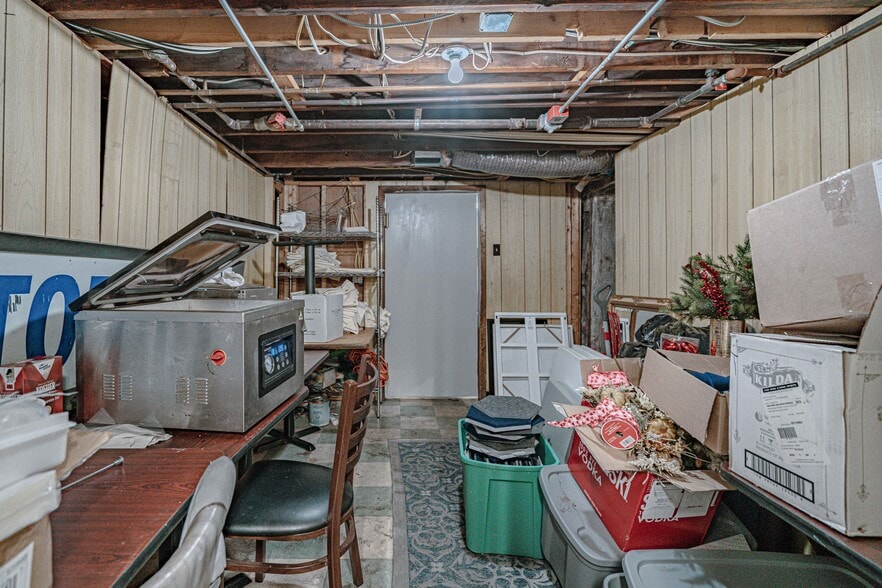 More Photos Of 754 Cherokee st, Fountain Hill Restaurant For Sale
