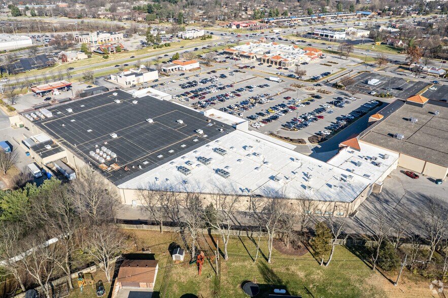 More Photos Of 9080 Taylorsville Rd, Louisville General Retail For Lease