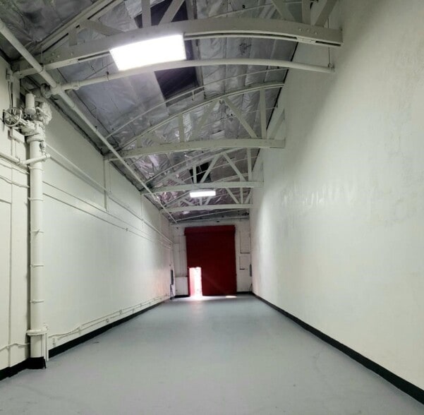More Photos Of 2023-2043 S Santa Fe Ave, Los Angeles Unknown For Lease
