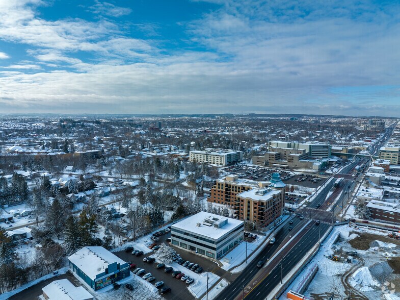 More Photos Of 712 Davis Dr, Newmarket Medical For Sale