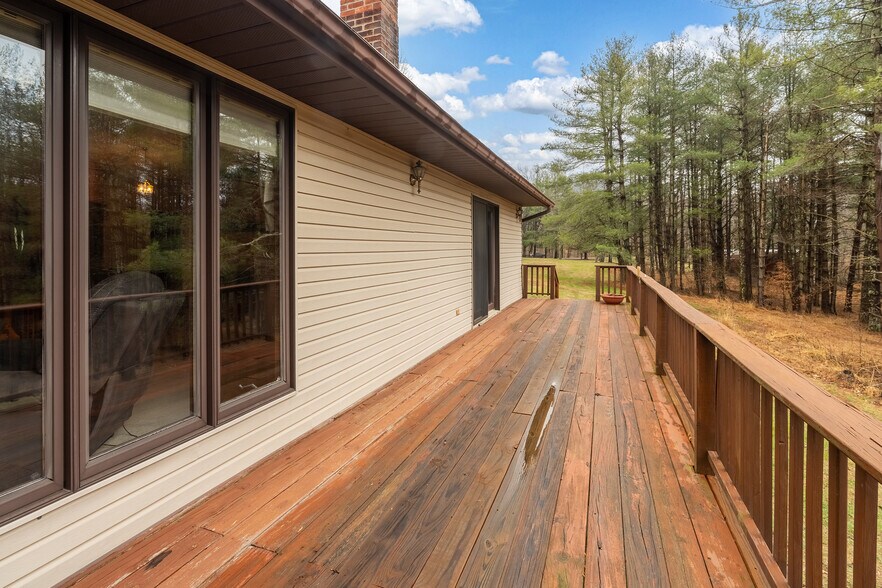 More Photos Of 3085 Kaolin Rd, Cobden Land For Sale