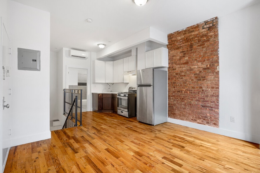 More Photos Of 476 Gates Ave, Brooklyn Apartments For Sale