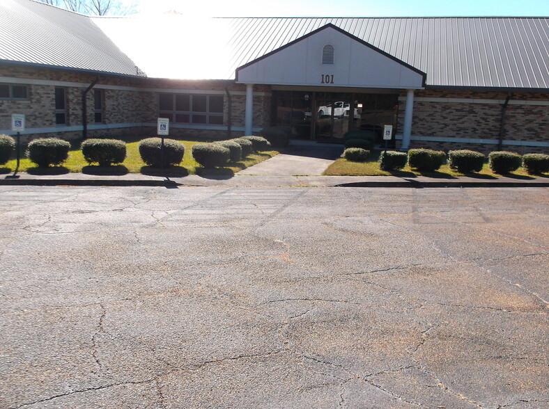 More Photos Of 101 Hospital Dr, Tylertown Rehabilitation Center For Sale