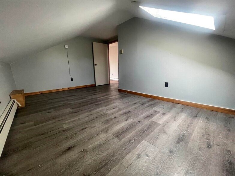 More Photos Of 2733 Dartmouth College, North Haverhill Apartments For Sale