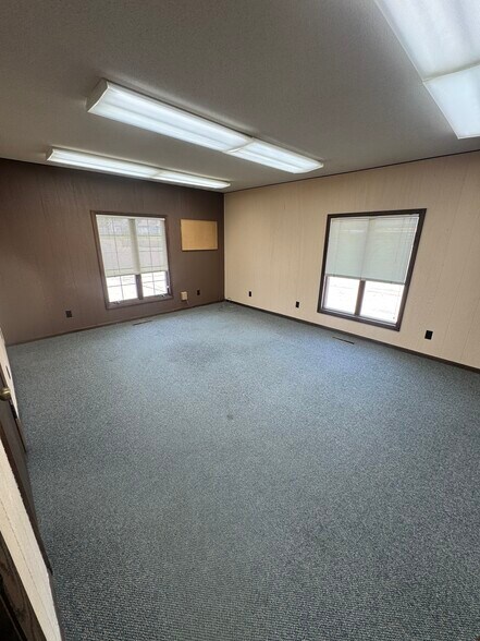 More Photos Of 200 E Wisconsin St, Seymour Township Office For Sale