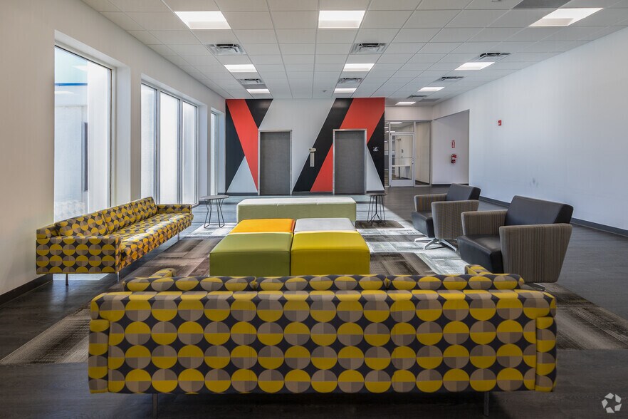 More Photos Of 3733 University Blvd W, Jacksonville Office For Lease