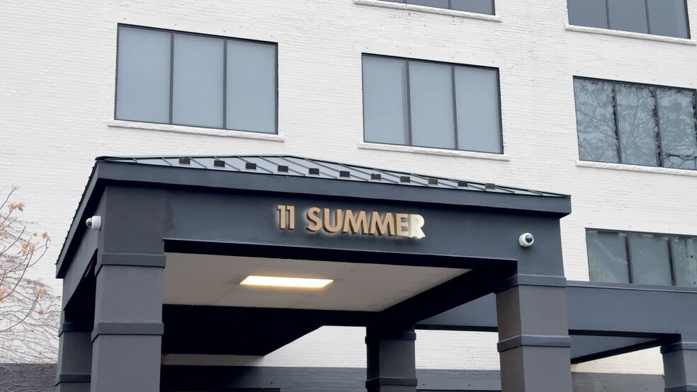 Primary Photo Of 11 Summer St, Buffalo Medical For Sale