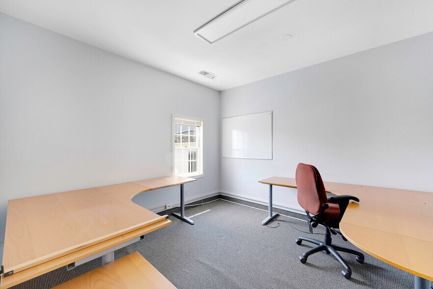 More Photos Of 201-203 Loudoun St SW, Leesburg Office Residential For Lease