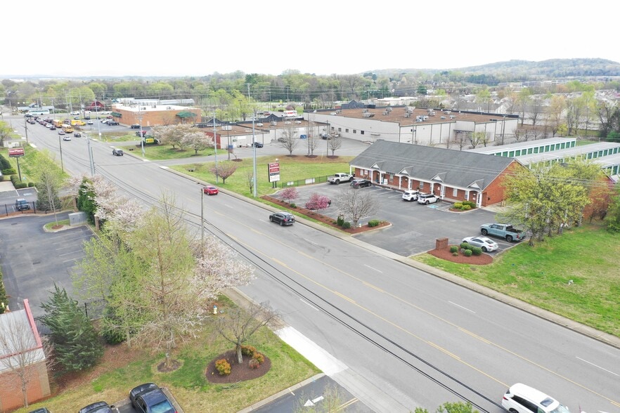 More Photos Of 143 Veterans Pky, Murfreesboro Office For Lease