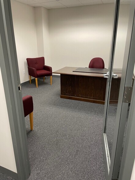 More Photos Of 100 Cummings Ctr, Beverly Coworking Space