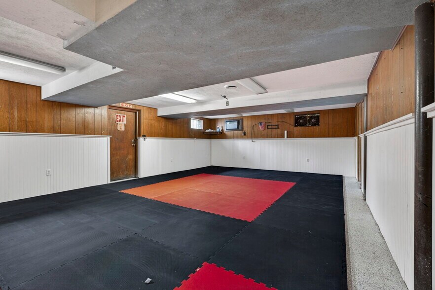 More Photos Of 415 Andover St, Georgetown Office For Lease