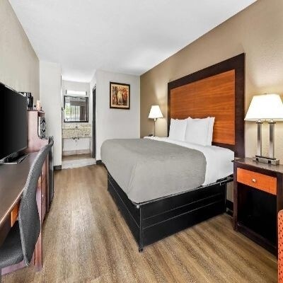 More Photos Of 1035 Highway 49 S, Richland Hotel For Sale