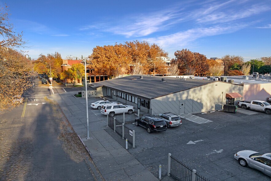 More Photos Of 300-308 Salem St, Chico Office For Sale