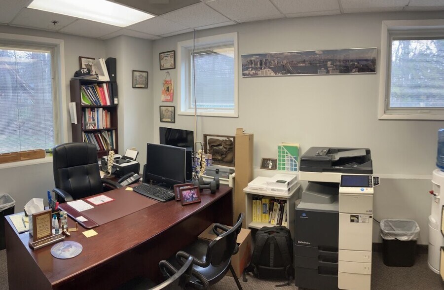 More Photos Of 561 Cranbury Rd, East Brunswick Medical For Sale