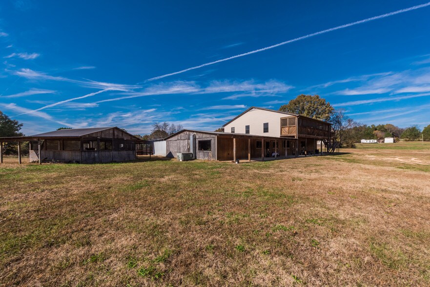 More Photos Of 7386 Mt Carmel Rd, Decaturville Convenience Store For Sale