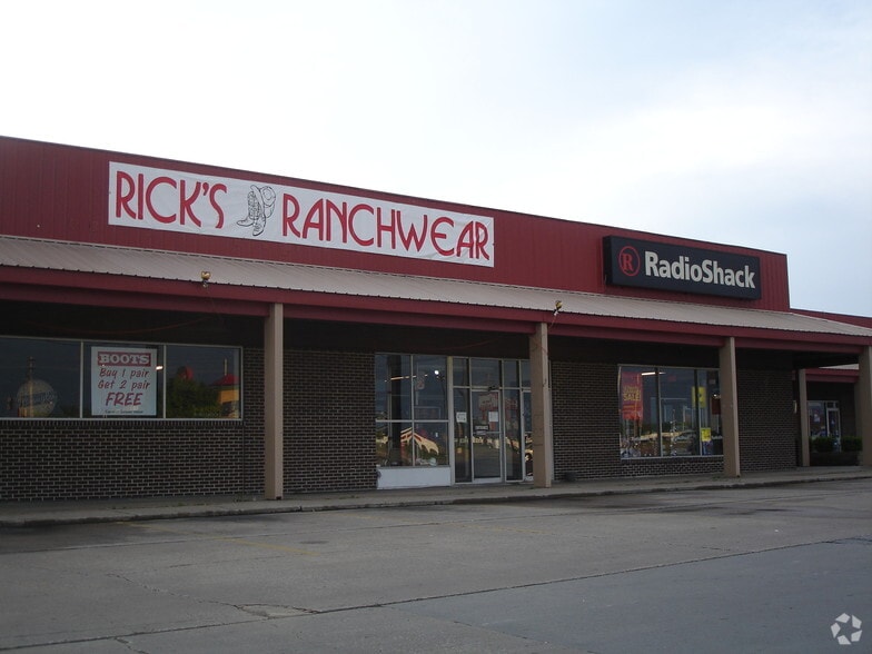 More Photos Of Deyoung St(sr 13) @ Deyoung St.(SR. 13) & Carbon St., Marion Unknown For Lease