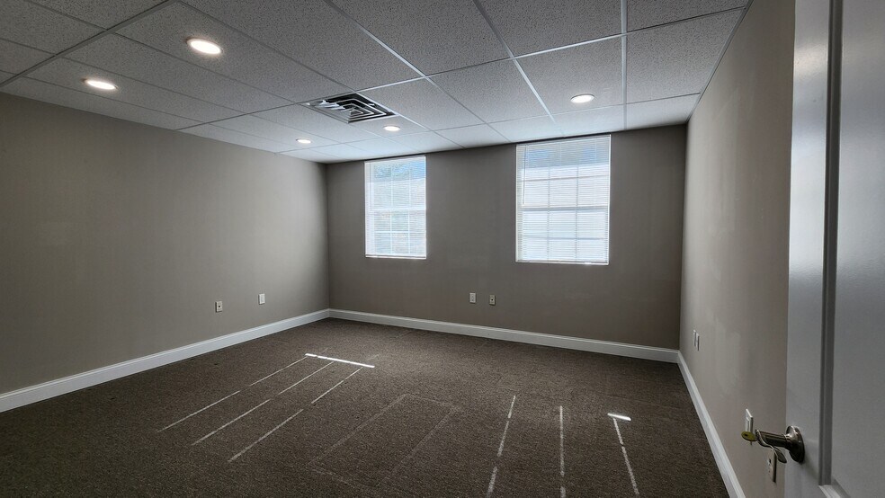 More Photos Of 1250 Sussex Tpke, Randolph Storefront Retail Office For Lease