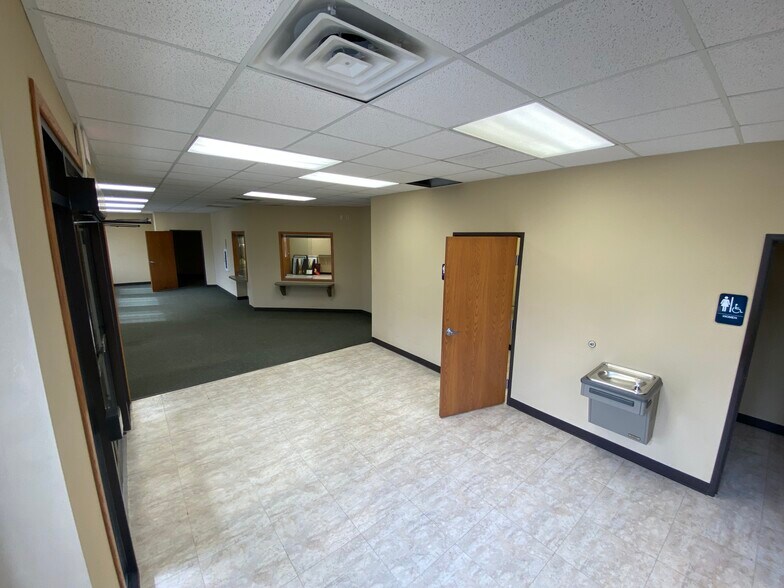 More Photos Of 3370 E Jolly Rd, Lansing Office Residential For Sale
