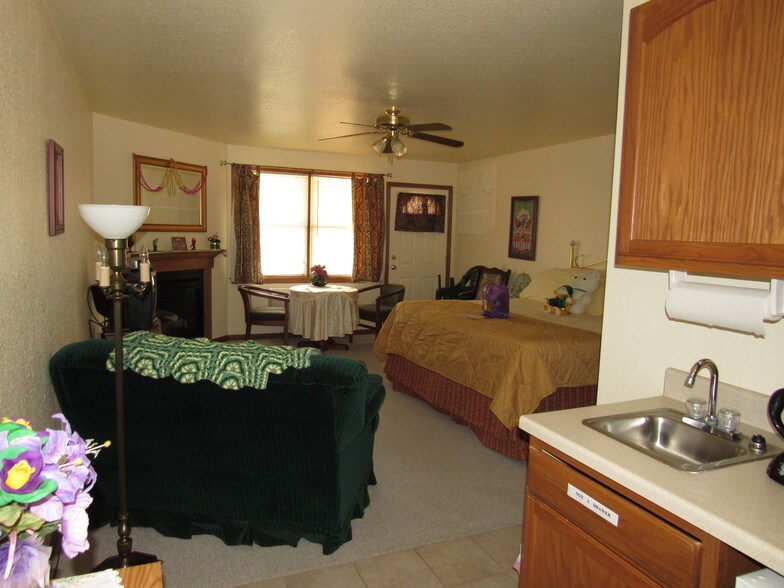 More Photos Of 4497 S US Highway 23, Greenbush Hotel For Sale