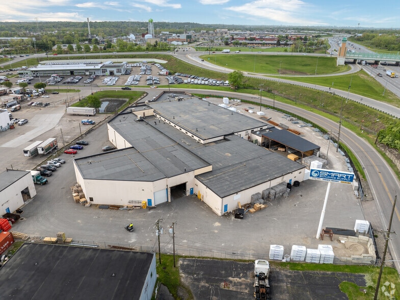 More Photos Of 10400 Evendale Dr, Evendale Warehouse For Lease