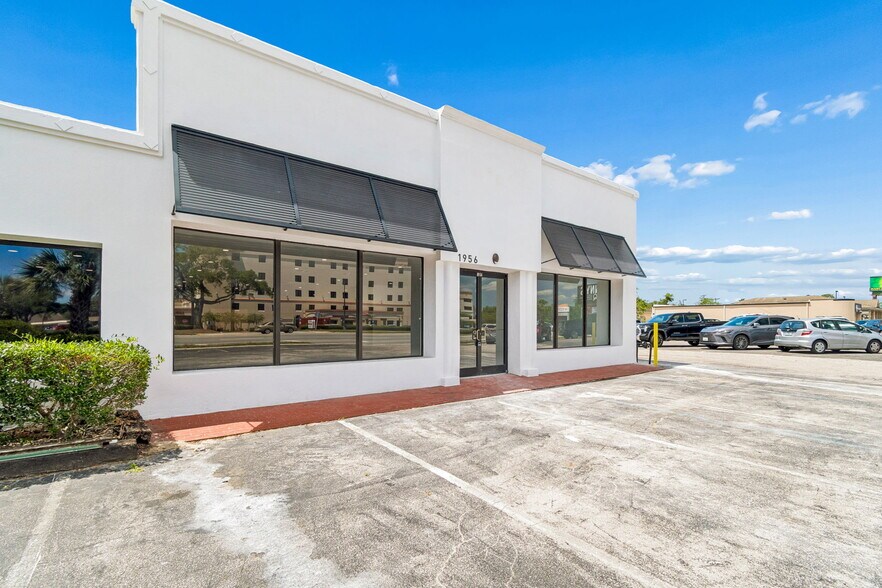 Primary Photo Of 1956 Kingsley Ave, Orange Park General Retail For Sale