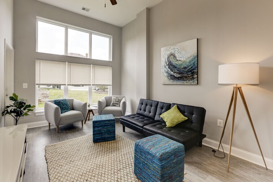 More Photos Of 9009 Church St, Manassas Apartments For Lease