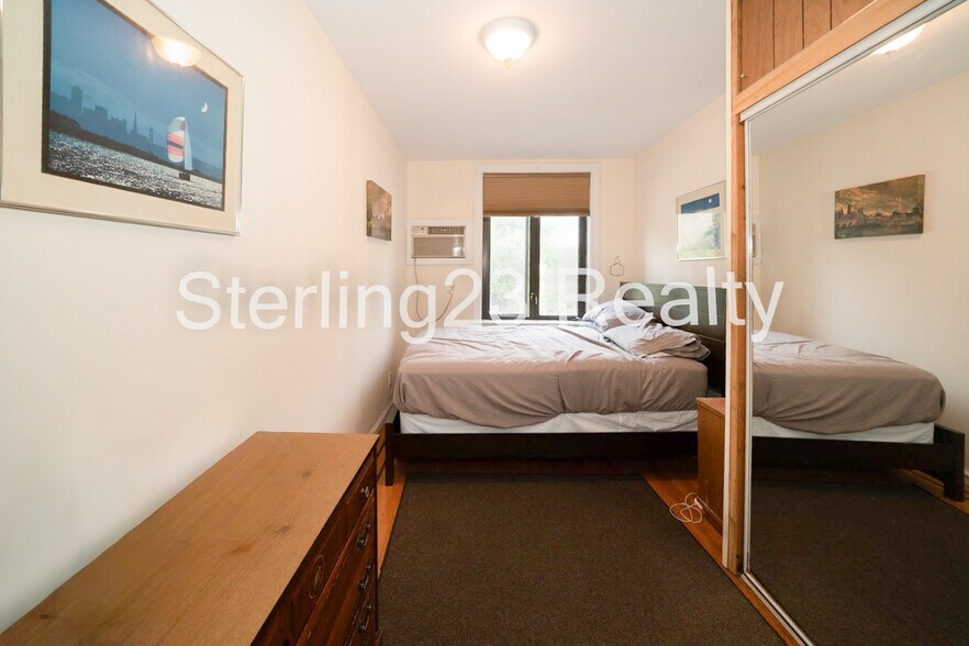 More Photos Of , Astoria General Retail For Sale