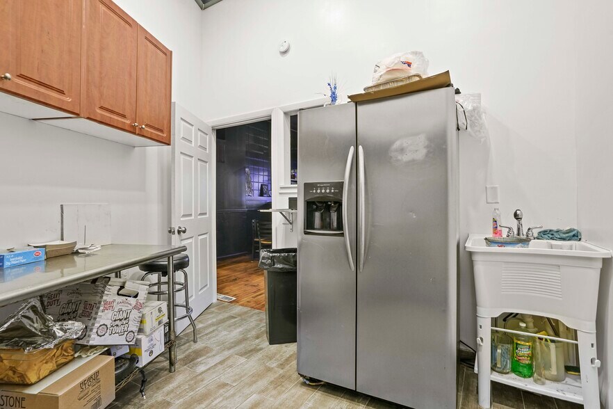 More Photos Of 4620 Tod Ave, East Chicago General Retail For Sale