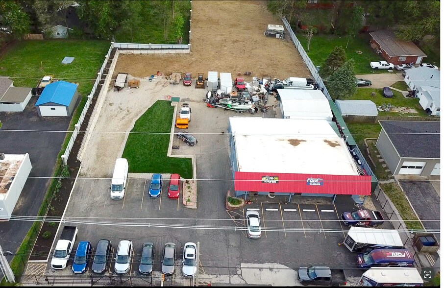 More Photos Of 7511 Leavenworth Rd, Kansas City Auto Repair For Sale