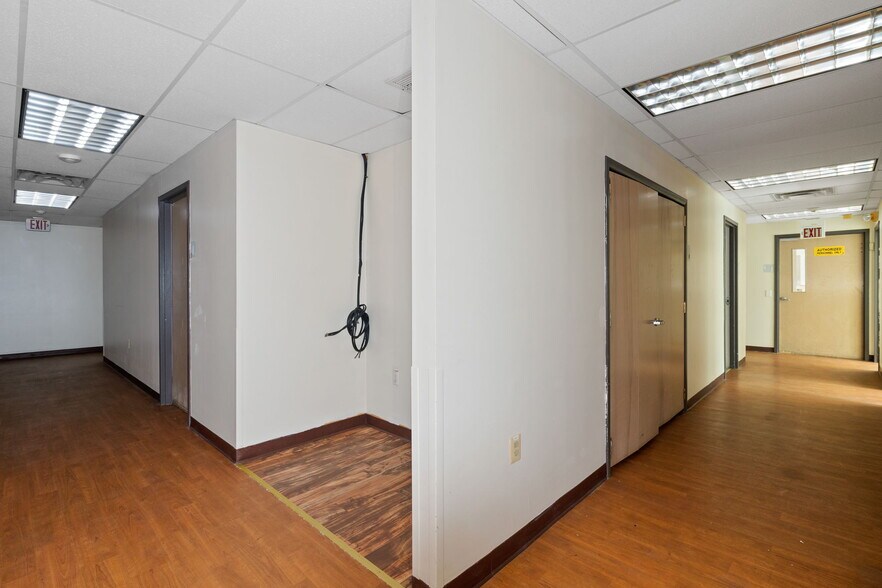 More Photos Of 4 Corwin Ct, Newburgh Medical For Sale