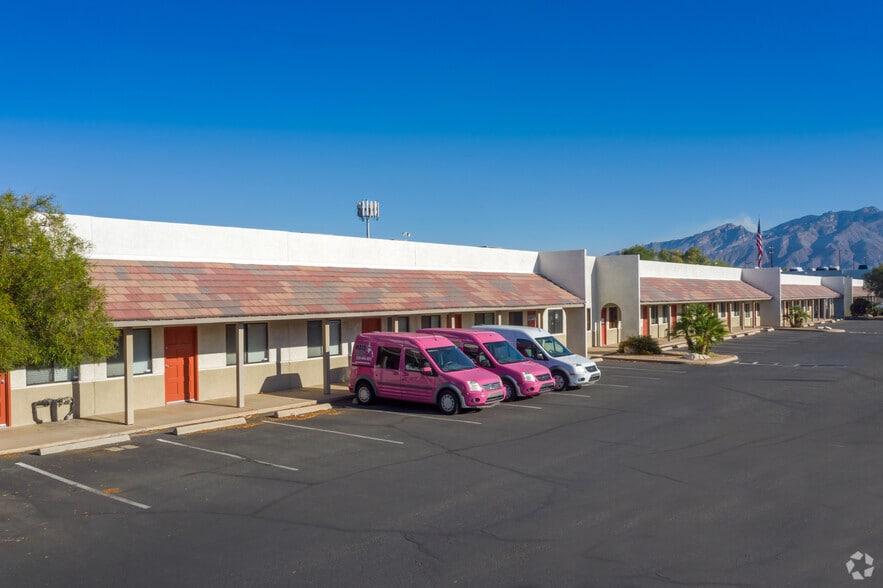Primary Photo Of 2100 N Wilmot Rd, Tucson Light Manufacturing For Lease